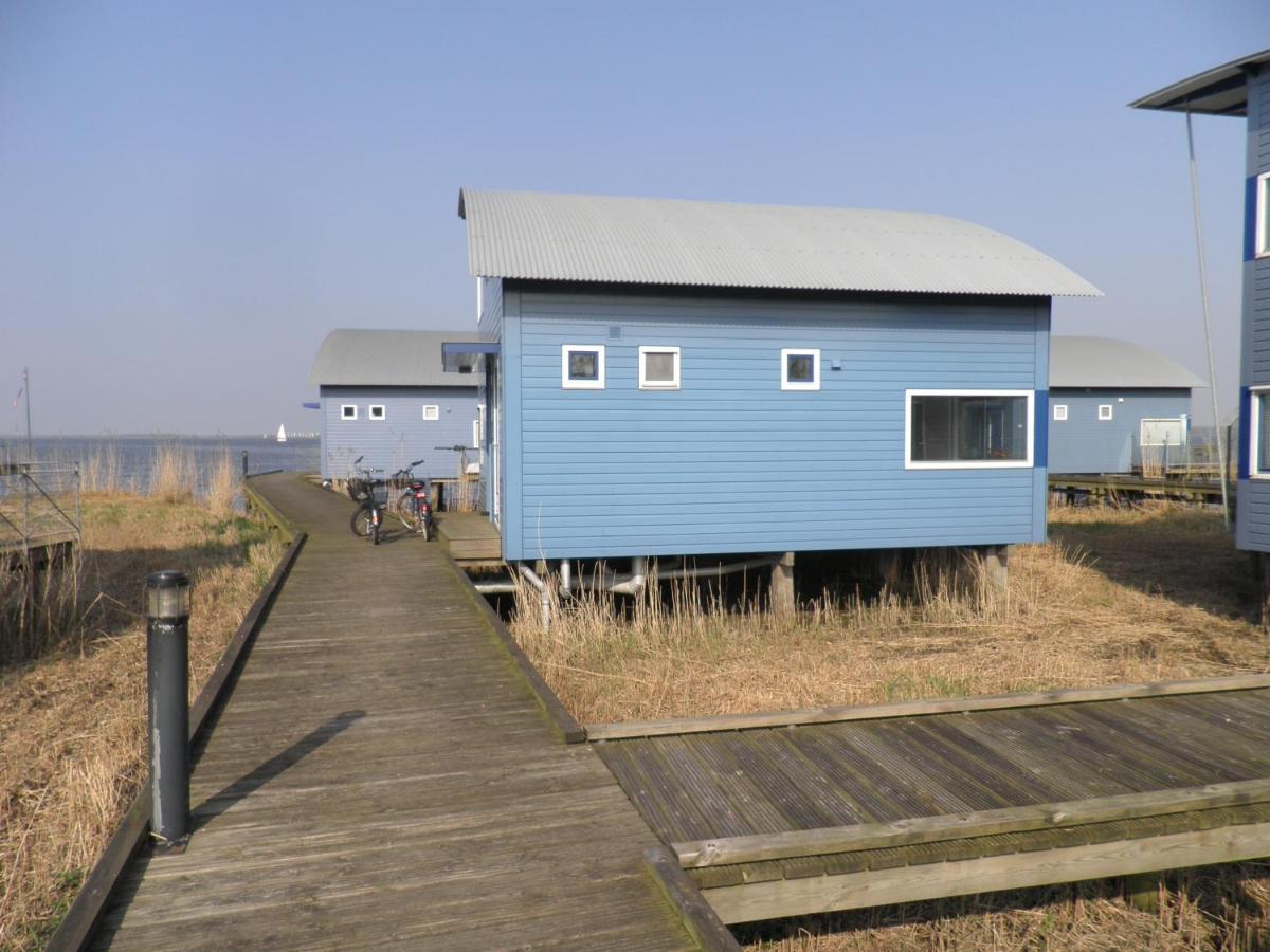 אנג'ום 6 Pers. Waterfront Home Seeblick, Equipped Stilt House On The Water מראה חיצוני תמונה