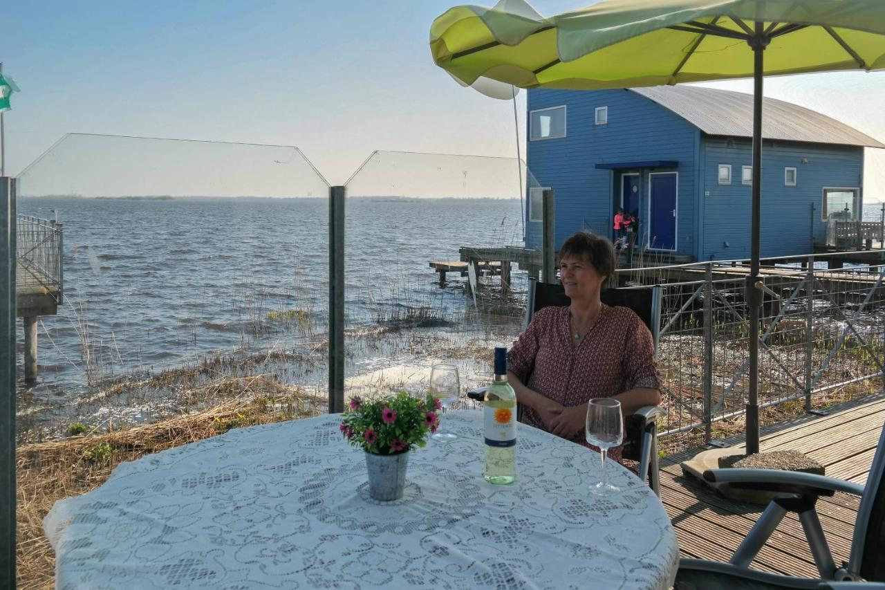 אנג'ום 6 Pers. Waterfront Home Seeblick, Equipped Stilt House On The Water מראה חיצוני תמונה