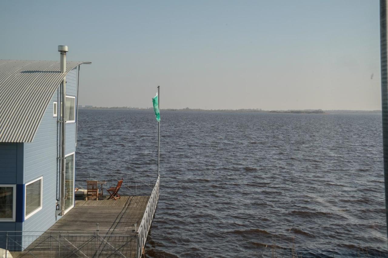 אנג'ום 6 Pers. Waterfront Home Seeblick, Equipped Stilt House On The Water מראה חיצוני תמונה